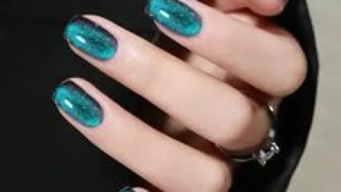 7 diseños de uñas cuadradas con efecto ojo de gato que se ven sofisticadas y son fáciles de hacer