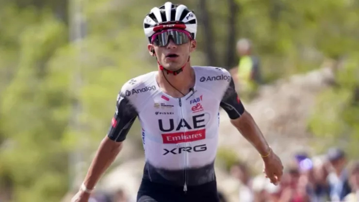 Isaac del Toro hace historia al ganar el Circuito de Getxo 2025