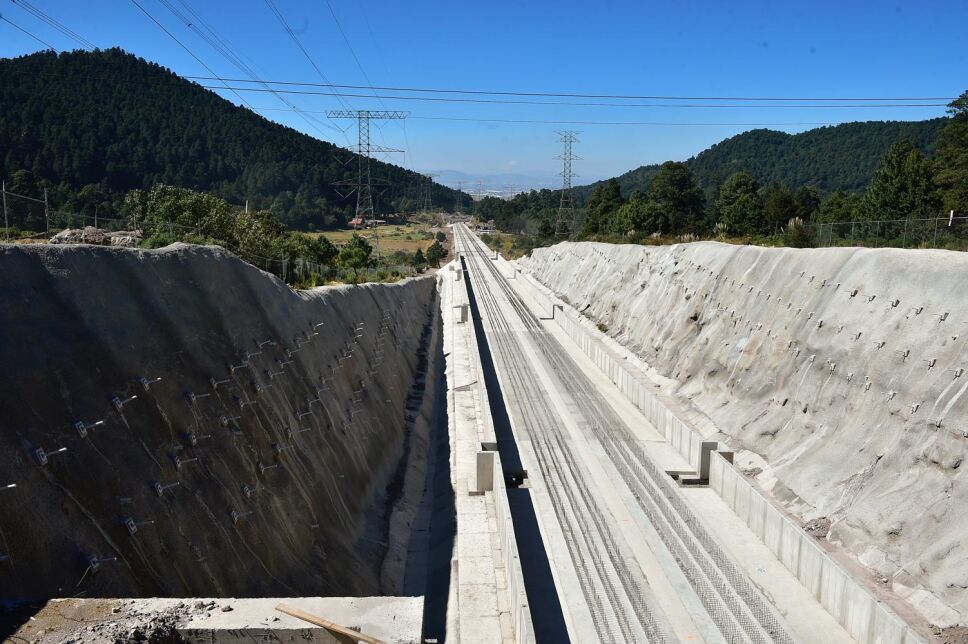 Tren Interurbano México-Toluca