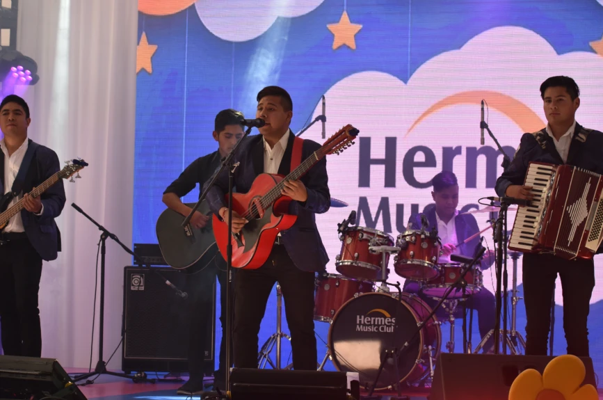 SIX DE GALA