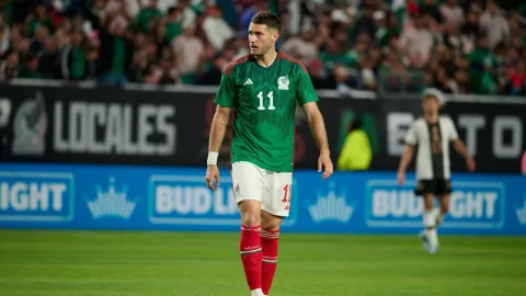 Este es el EXORBITANTE precio que el Feyenoord le ha puesto a Santi Giménez