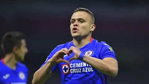 Jonathan Rodriguez no regresará a Cruz Azul