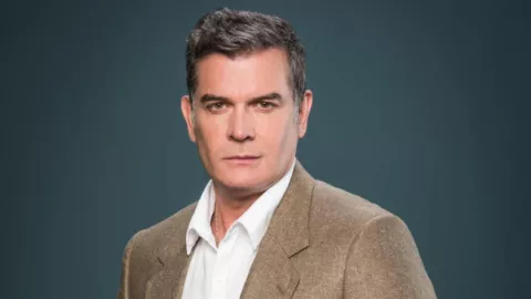 Amor en Custodia elenco