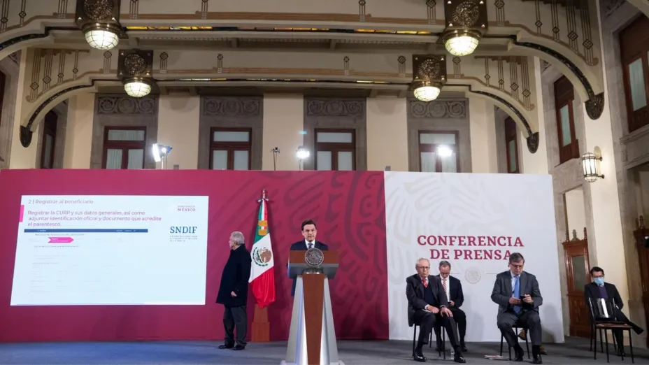AMLO 24 NOV 2020 COVID GASTOS FUNERARIOS.jpg