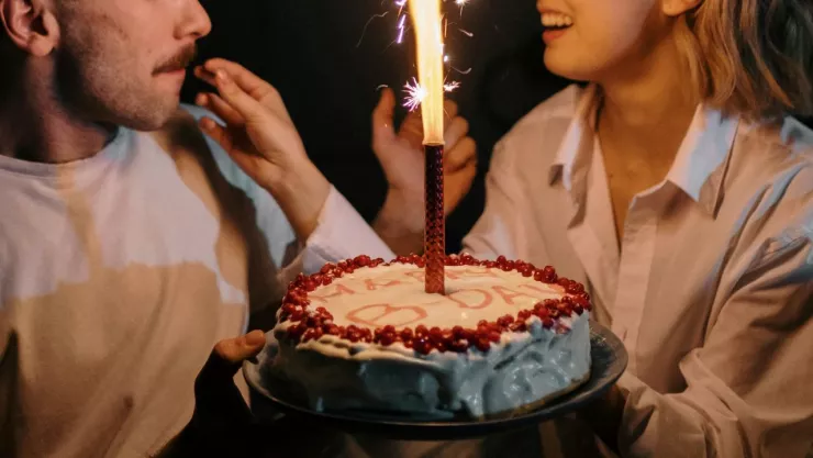 Ataca a su pareja y a su hija durante aniversario y después se quita la vida