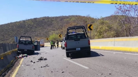 Se registra cierre parcial en la Autopista Cuernavaca–Acapulco.