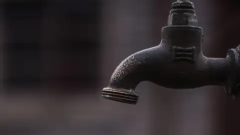 Así puedes reportar fugas de agua en Yucatán