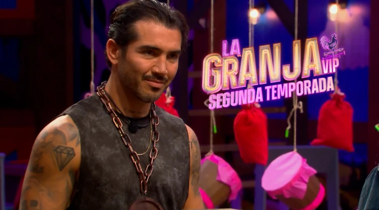 ¡ÚLTIMA HORA! Mario Mono Osuna queda BLOQUEADO en La Granja VIP y podría ser la sexto eliminado.png