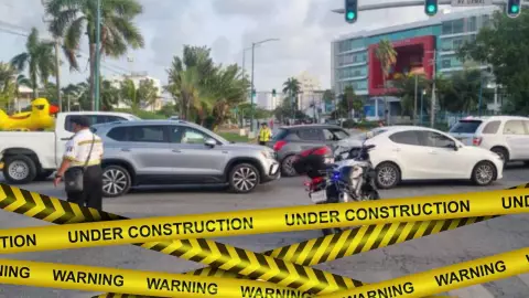 Tráfico por calles cerradas en Cancún HOY 17 de enero de 2025.jpg