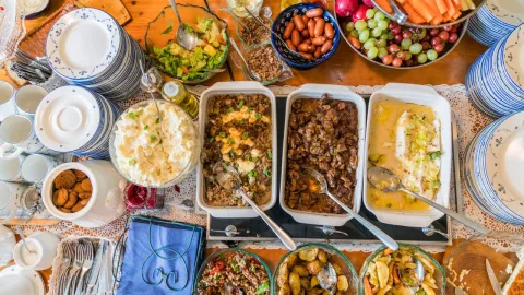 En la CDMX puedes encontrar un desayuno buffet por menos de 200 pesos