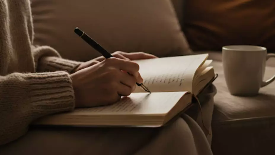 Journaling_ Qué es, cuáles son sus beneficios y 5 tips para empezar con este hábito.jpg