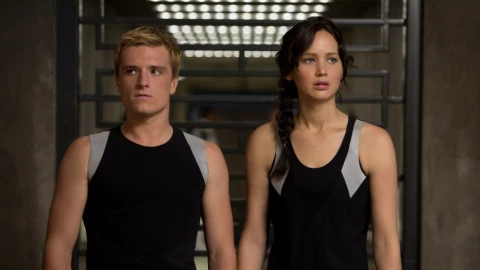Jennifer Lawrence (Katniss Everdeen) y Josh Hutcherson (Peeta Mellark) en Los Juegos del Hambre