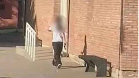 ¡Insólito! Alumna de 14 años dispara al vigilante de su secundaria tras presunto abuso sexu4l así pasó.jpg