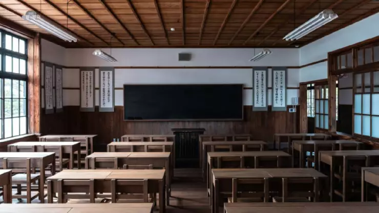 Alumno da fuerte golpiza a su maestra de secundaria por llamarle la atención.jpg