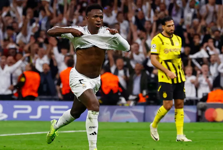 Vinícius festeja gol ante Dortmund