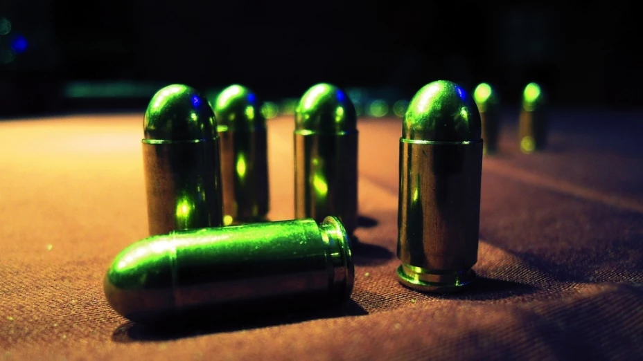 Las autoridades encontraron los cuerpos y más de 15 casquillos de 9 milímetros, hasta el momento se desconocen las causas del asesinato.