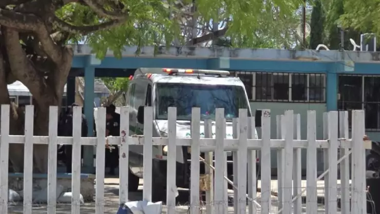 PORTADA escuela kinchil.jpg