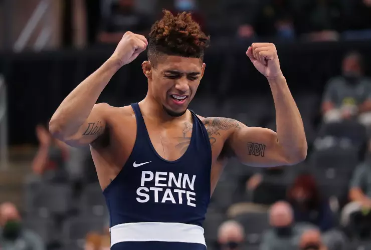 Román Bravo lucha París 2024