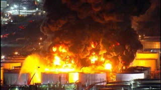 Fuerte incendio consume central eléctrica abandonada en Texas.png