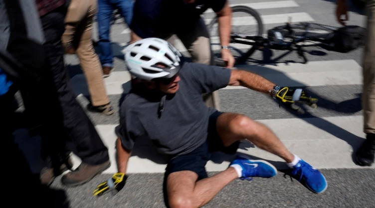 Biden caída bicicleta Delaware
