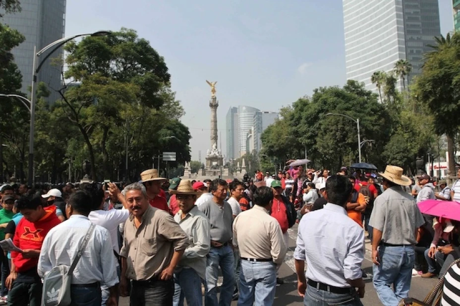 Los maestros protestan contra la reforma educativa