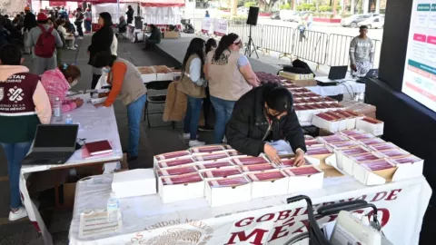 Módulo Bienestar donde se entregan tarjetas a los beneficiarios