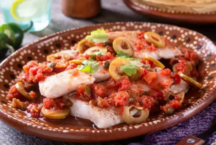 Pescado a la veracruzana.