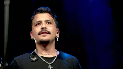 Christian Nodal ha comenzado a perder popularidad y fans culpan a Ángela Aguilar