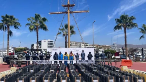 García Harfuch: Se aseguraron 4.5 toneladas de cocaína en el mar de Baja California Sur