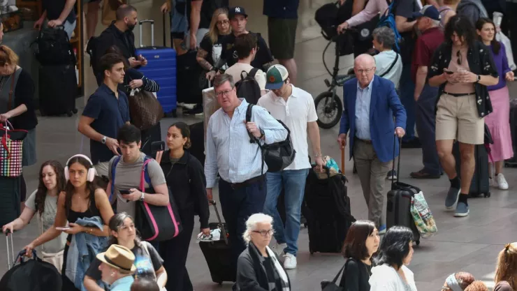 Turistas internacionales: ¿Cuántos viajeros visitaron México en abril 2024?