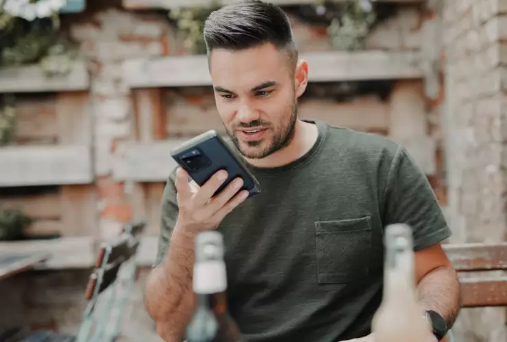 Así puedes traducir a texto los mensajes de voz de WhatsApp