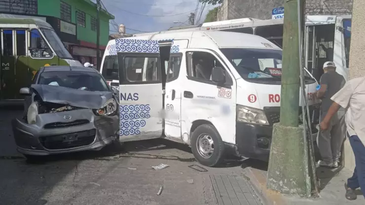 accidente de auto combi centro merida