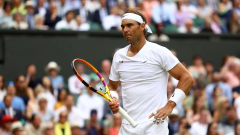 Rafael Nadal con dolores en Wimbledon