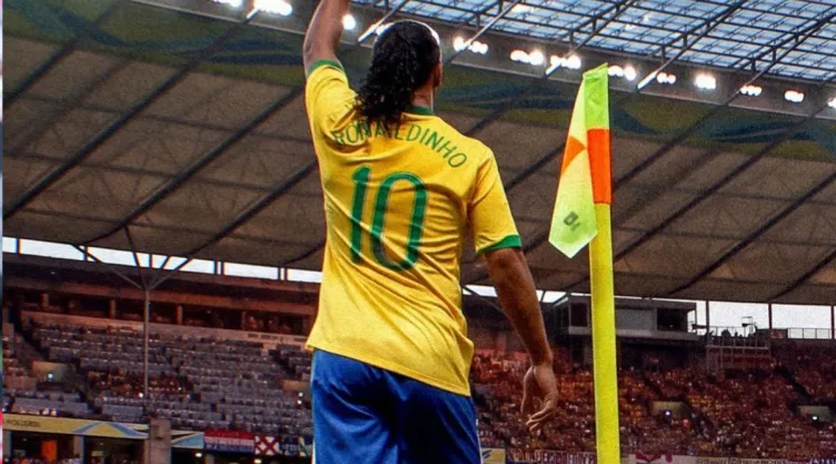 ronaldinho-frase-sonrida-futbol-feliz-millones.jpg