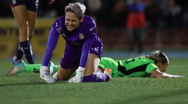 Blanca Féliz en la derrota de Chivas Femenil