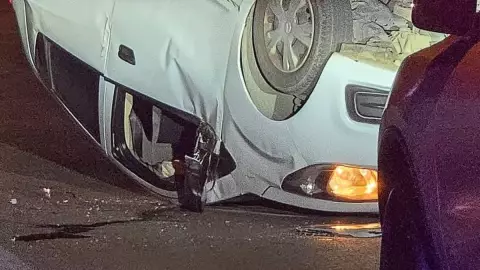 Mujer ocasiona FUERTE accidente en calles de la Dolores Oter