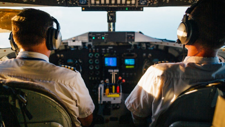 Piloto detenido antes de despegar por liderar red de trabajo infantil