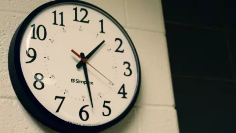 ¿Cuándo es el cambio de horario en Baja California y cómo afectará a las escuelas en 2025?