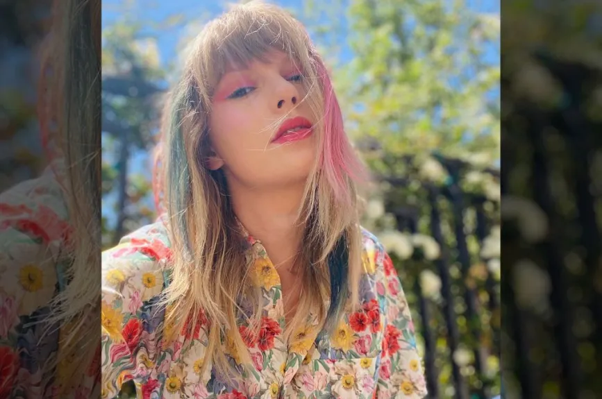 Taylor cabello de colores.jpg