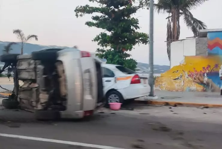 volcadura costera acapulco