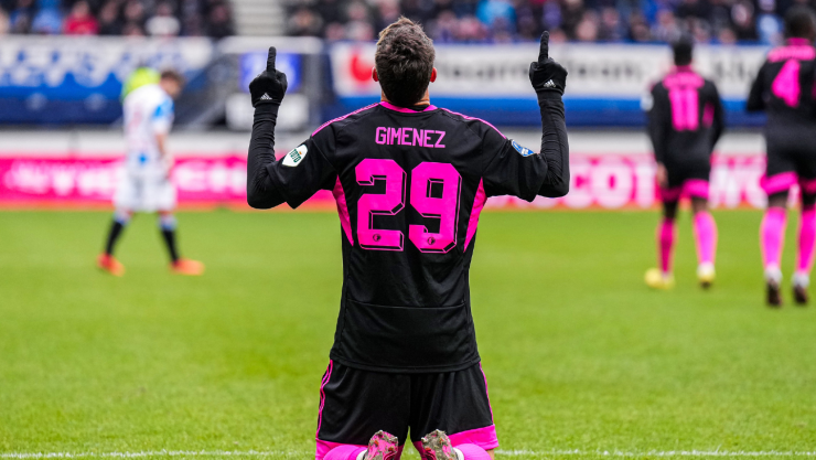Santiago Gim&eacute;nez, delantero del Feyenoord