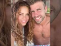 Shakira y Pique risas.jpg