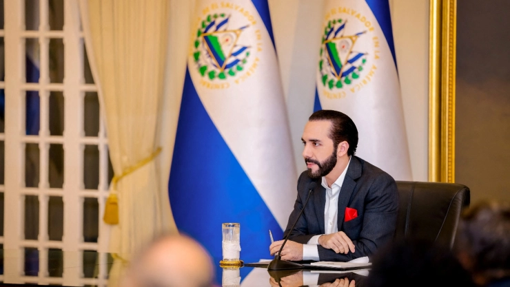 Nayib Bukele, presidente de El Salvador, investigará a todo su gabinete