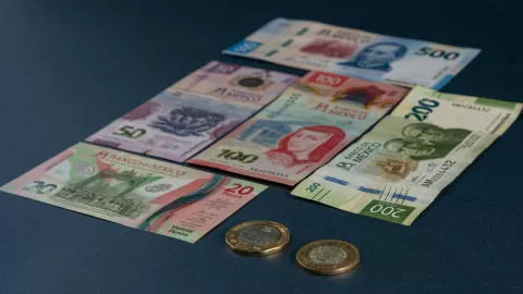 Billete de 50 pesos se vende en millones en Mercado Libre