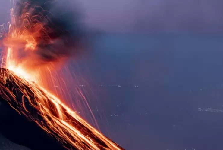 Alerta roja: el volcán Sakurajima entra en erupción masiva en Japón
