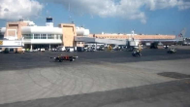 Detectan explosivo en aeropuerto de Cancún