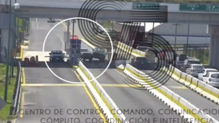 CHOQUE en la caseta de la autopista Puebla-Tlaxcala hoy 17 de agosto de 2024