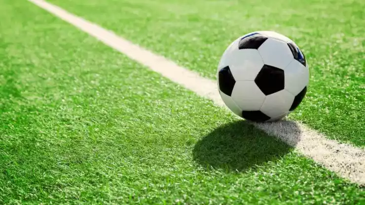 Jugador se retira del futbol para salvar la vida de su mamá