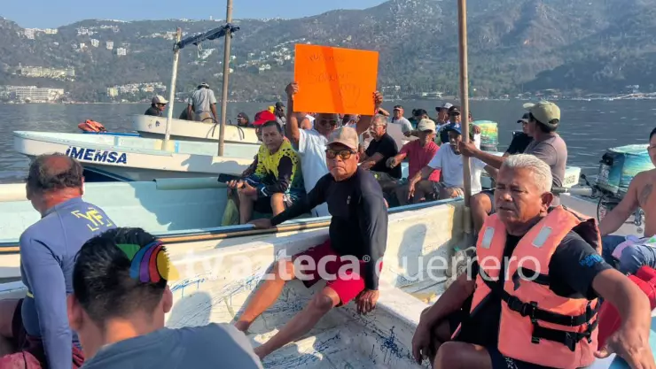 Protestan en Acapulco por presunto ecocidio en Puerto Marques