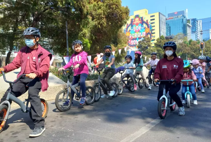 El primer Paseo Nocturno “Muévete en Bici” del 2023 tendrá como temática principal el Día del Amor y la Amistad.